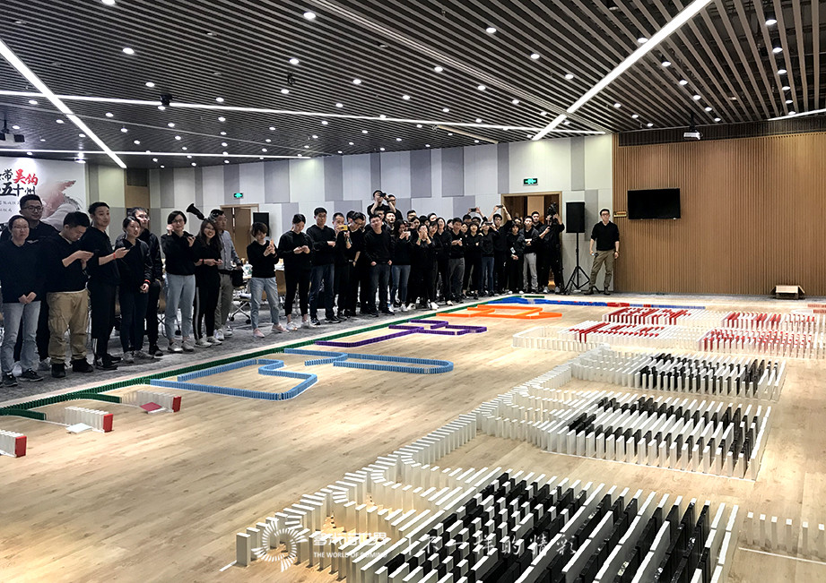 吴钩计划-战投英雄联盟出征多米诺世界