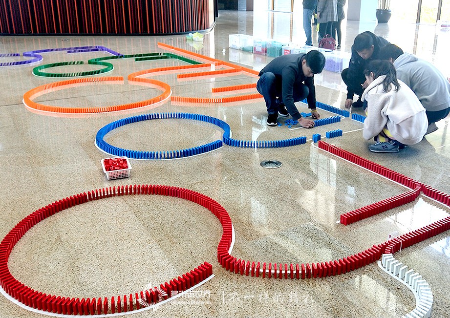 “世界级”用友，2019新员培训“再出发”挑战多米诺