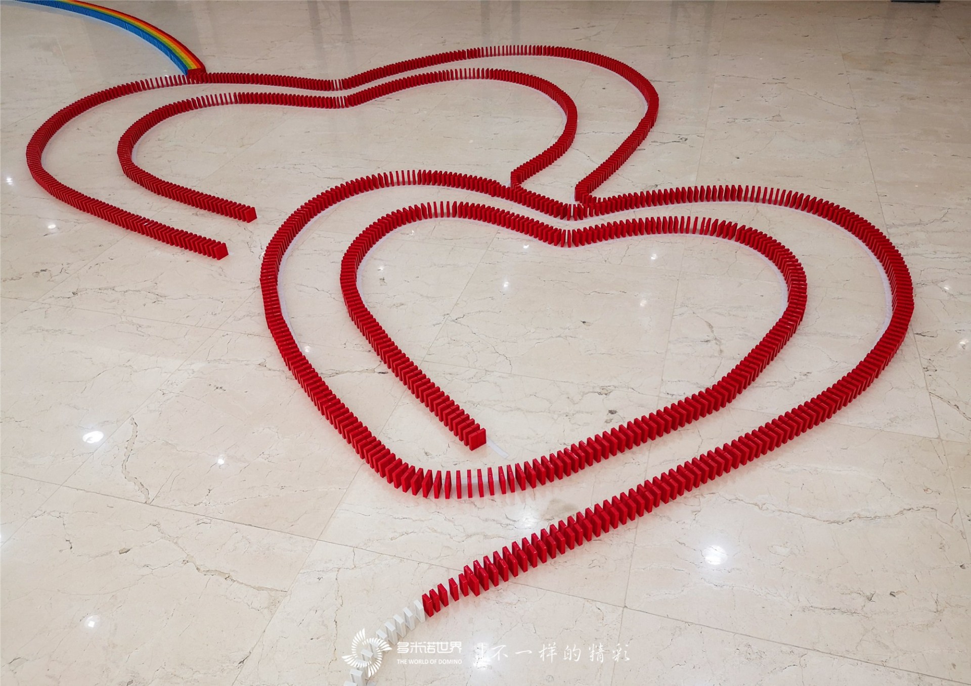 “不忘初心，牢记使命“多米诺骨牌团队建设活动