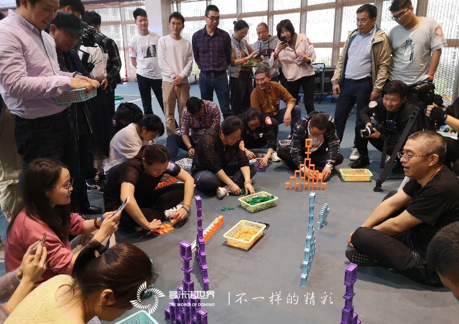 广联达与多米诺的不解情缘