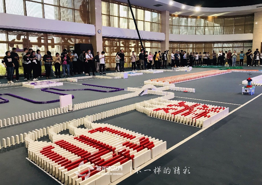广联达与多米诺的不解情缘