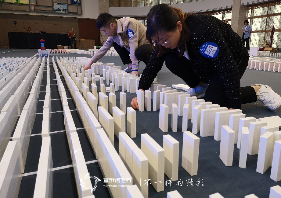 广联达与多米诺的不解情缘